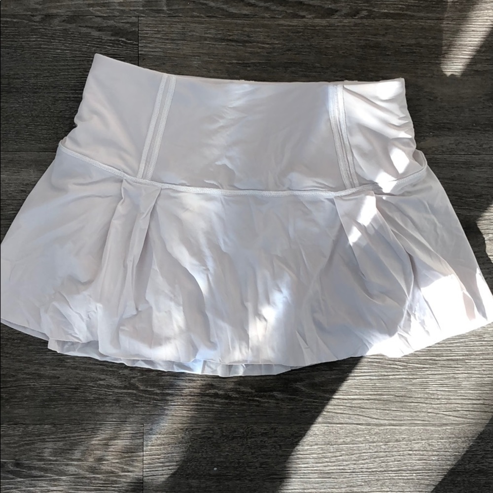 Lululemon white workout skirt